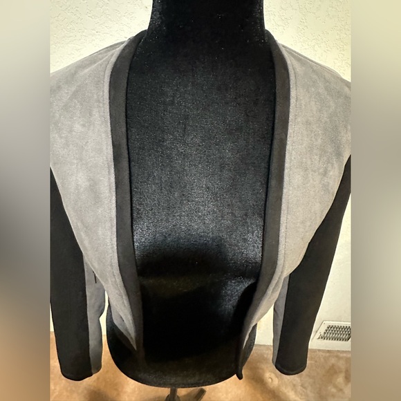 Women's Black and Grey Velvet bebe Blazer, Size Small - Picture 6 of 7
